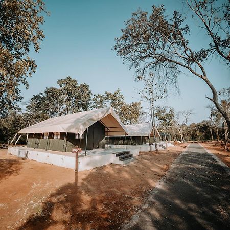 Palash The Jungle Resort Gondia Экстерьер фото