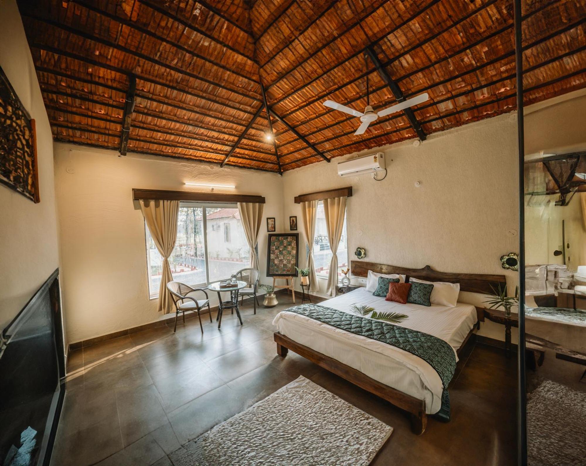 Palash The Jungle Resort Gondia Экстерьер фото